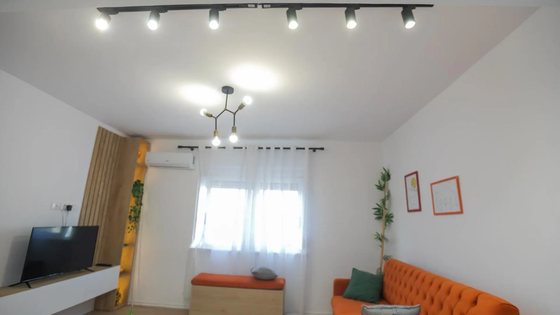 Sunny Stay Tirana Center 0*,